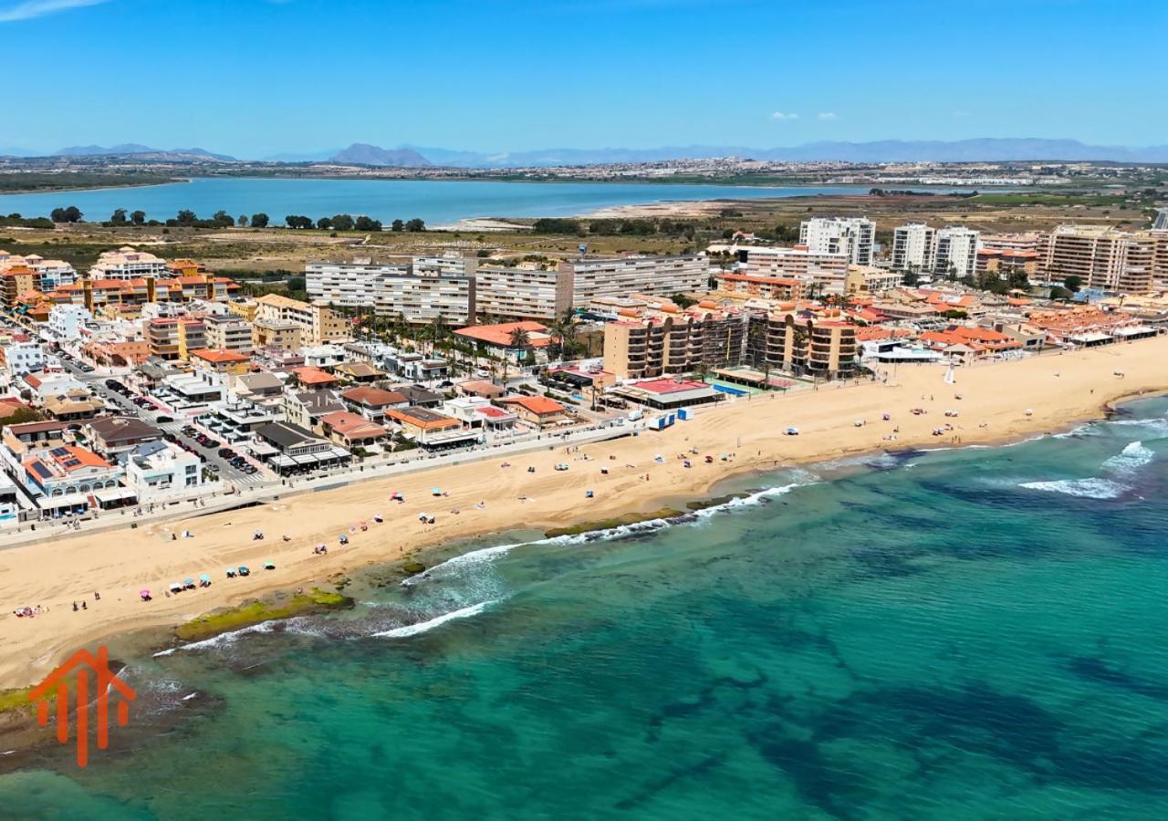 Chalet En La Mata A 50 Metros De La Playa ตอร์เรเวียคา ภายนอก รูปภาพ