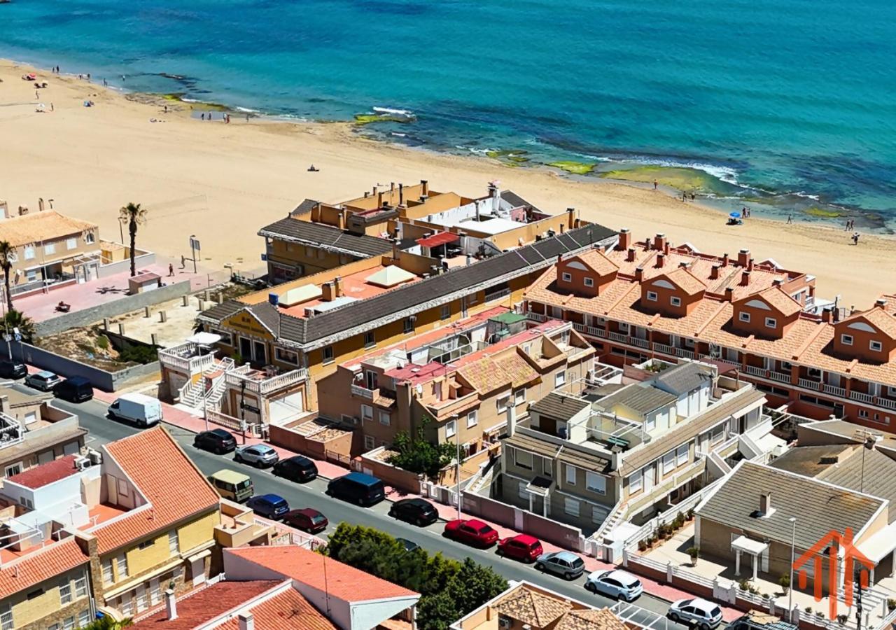 Chalet En La Mata A 50 Metros De La Playa ตอร์เรเวียคา ภายนอก รูปภาพ