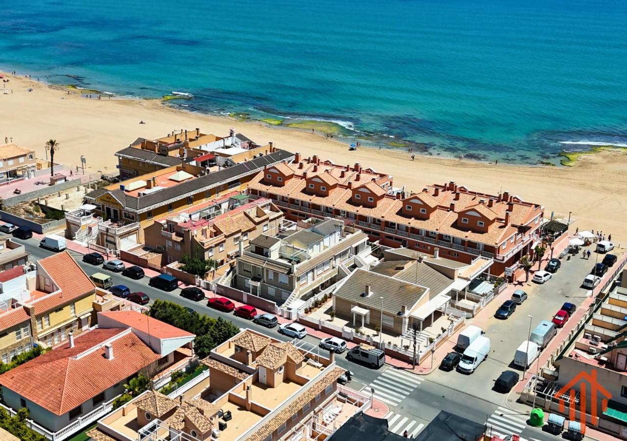 Chalet En La Mata A 50 Metros De La Playa ตอร์เรเวียคา ภายนอก รูปภาพ
